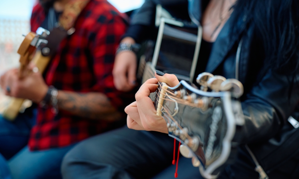 Players circle, jam session