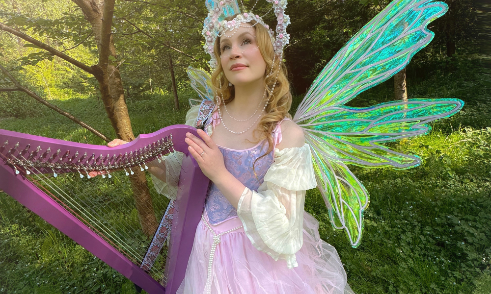 Harpist in fairy costume