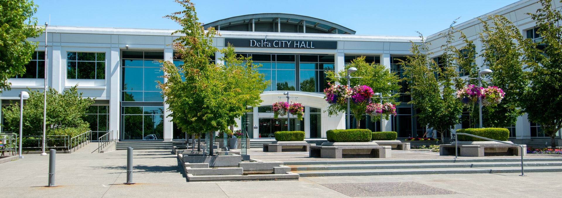Image of the front entrance of Delta City Hall